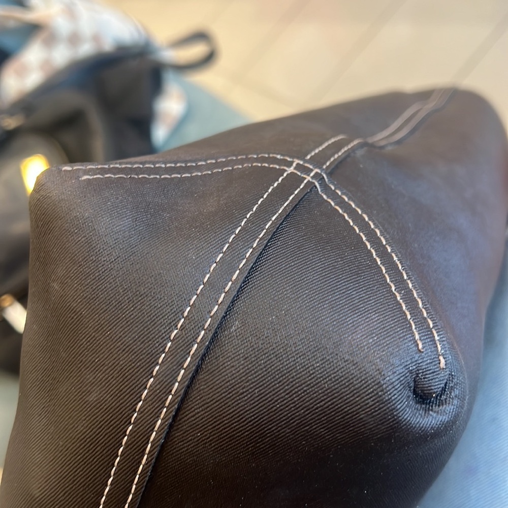 Gucci tote - Picture 12 of 14